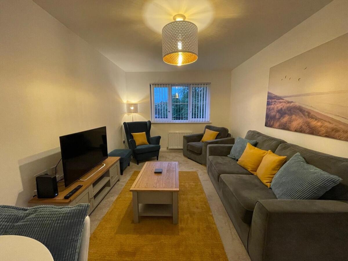 2 Bedroom Luxury Flat In Quiet Village Of Bishopton Bishopton  Eksteriør bilde