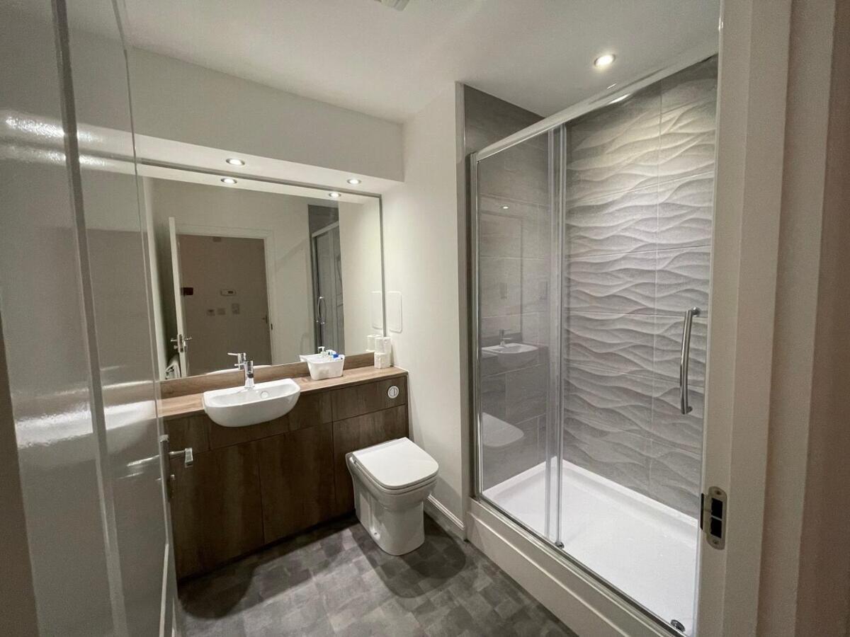 2 Bedroom Luxury Flat In Quiet Village Of Bishopton Bishopton  Eksteriør bilde