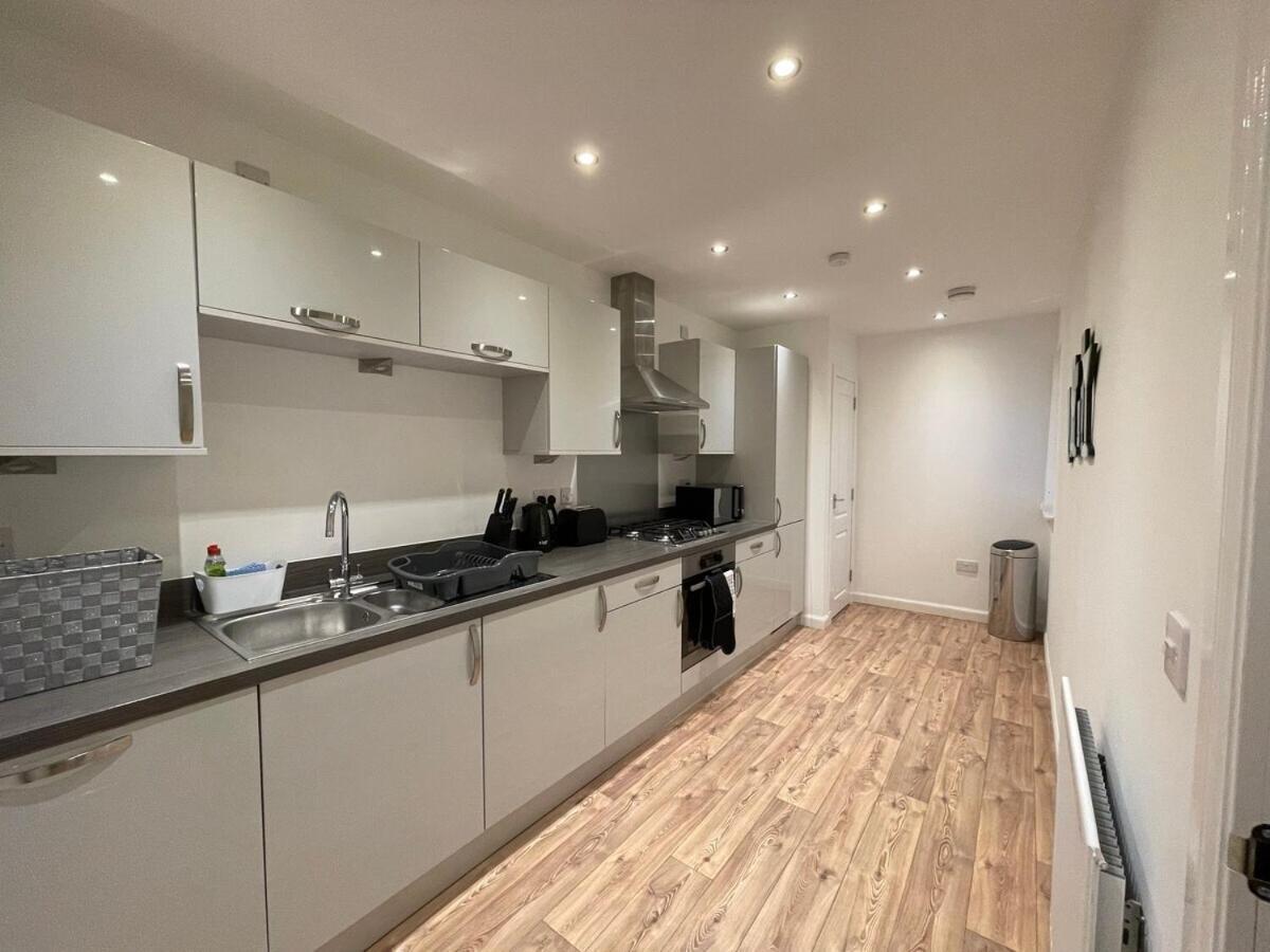 2 Bedroom Luxury Flat In Quiet Village Of Bishopton Bishopton  Eksteriør bilde